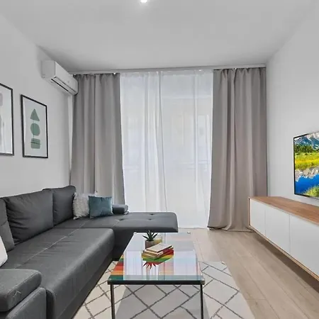 Modern Escape Apartman